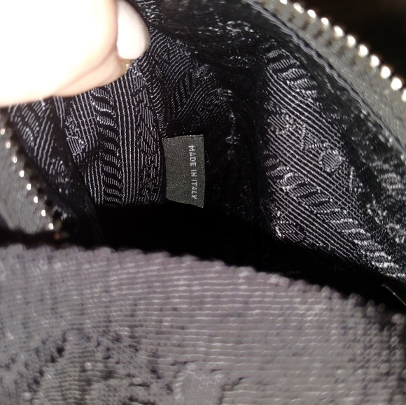 Authentic Prada re-edition 2005 nylon bag … - Picture 8 of 10